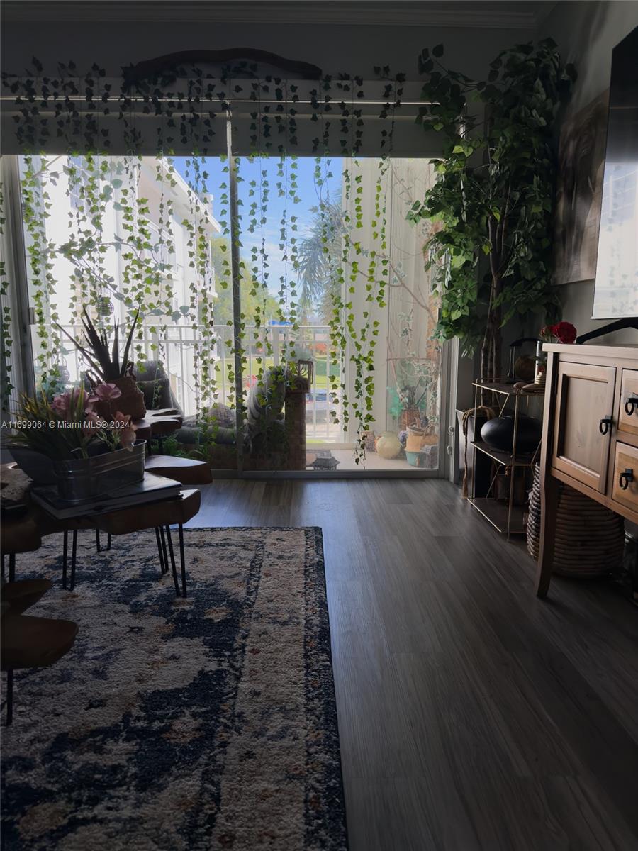 LIDO BAY - Residential