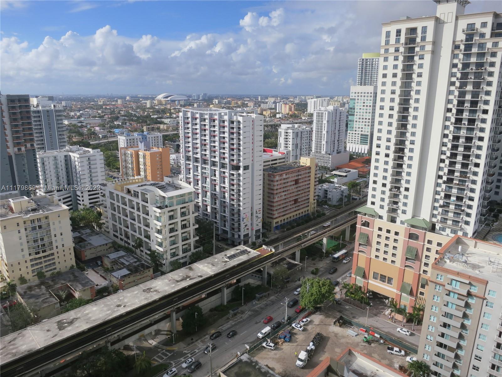 THE AXIS ON BRICKELL II C - Residential Lease