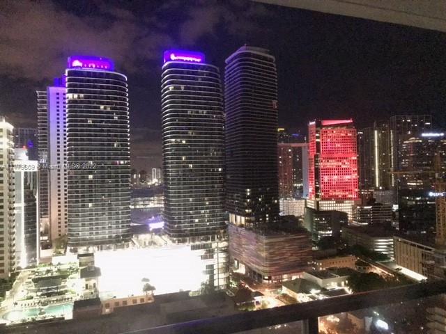THE AXIS ON BRICKELL II C - Residential Lease