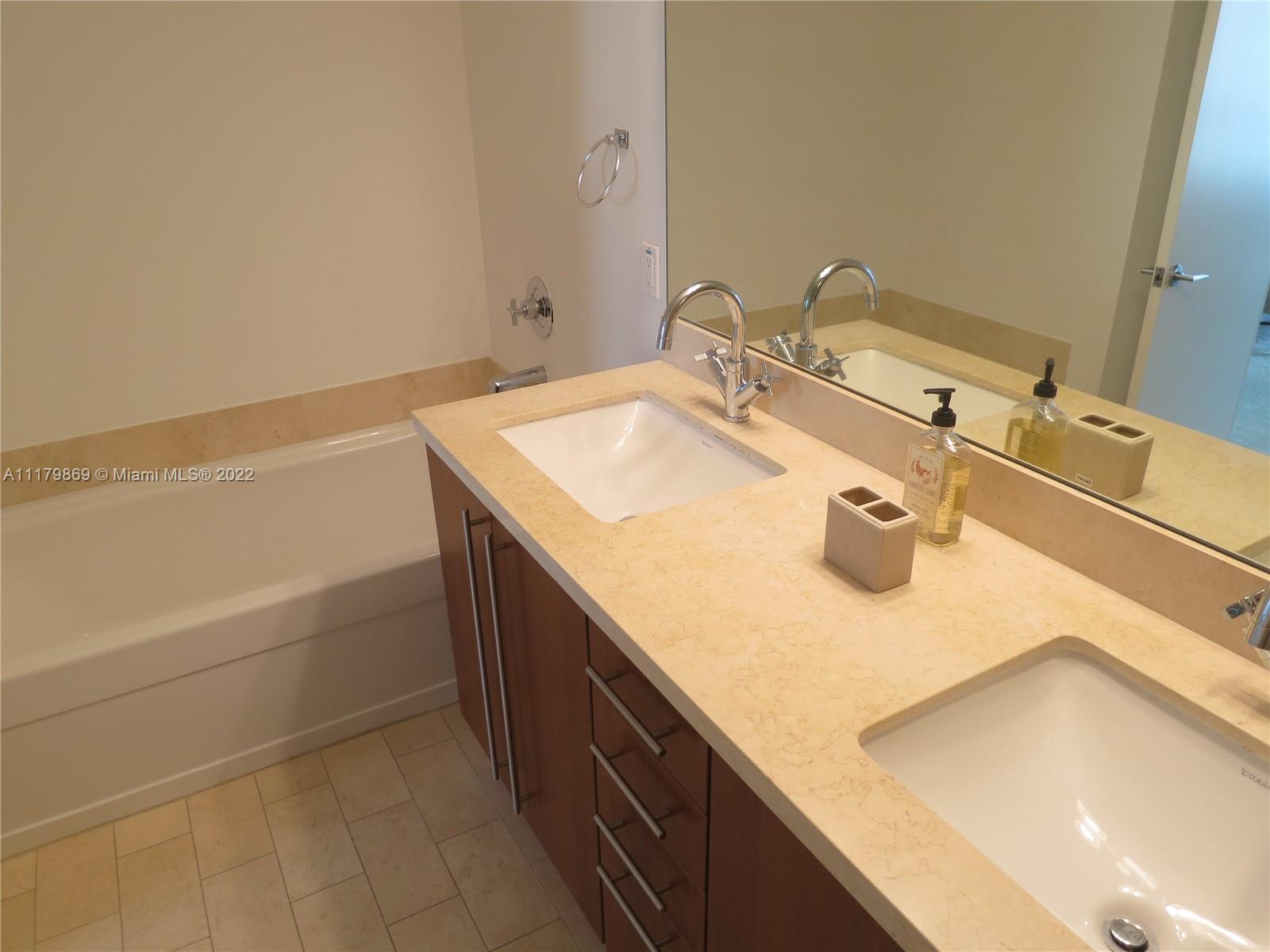 THE AXIS ON BRICKELL II C - Residential Lease