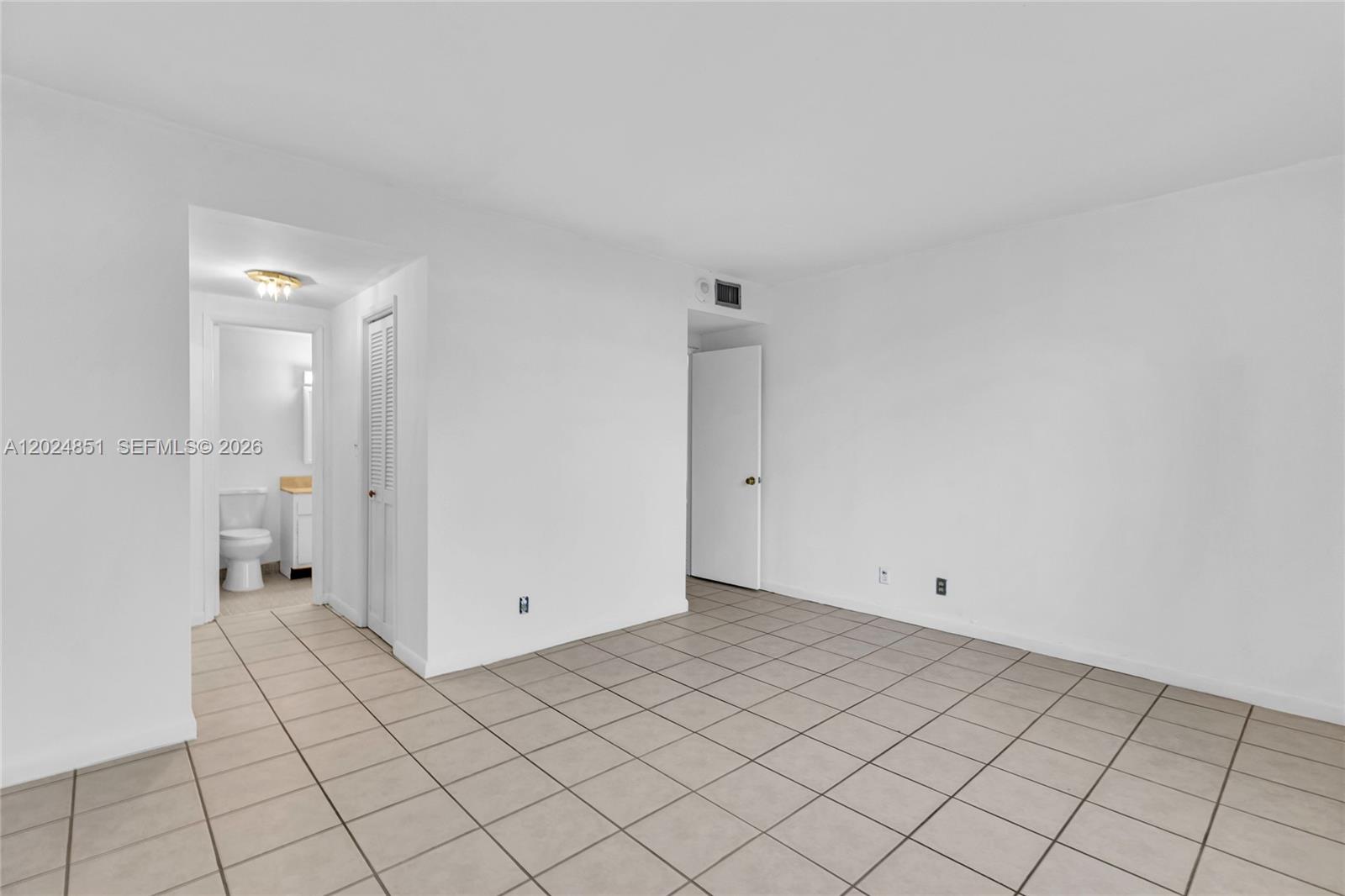 HILLCREST EAST NO 24 COND - Residential
