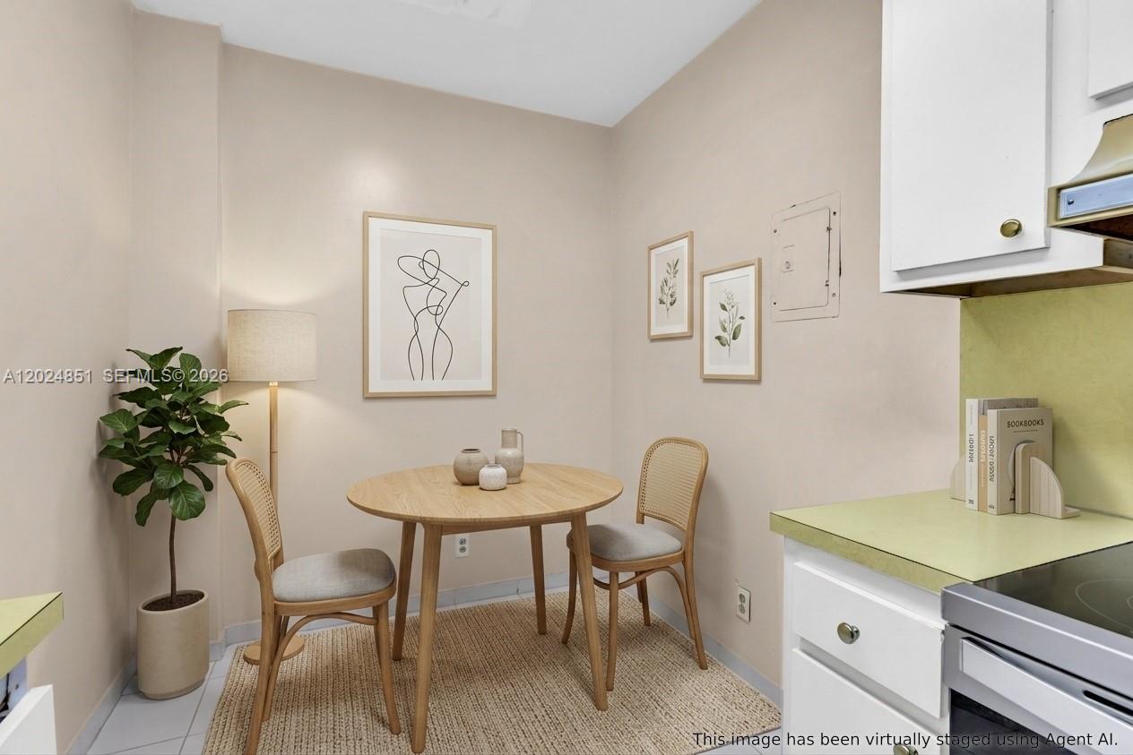 HILLCREST EAST NO 24 COND - Residential