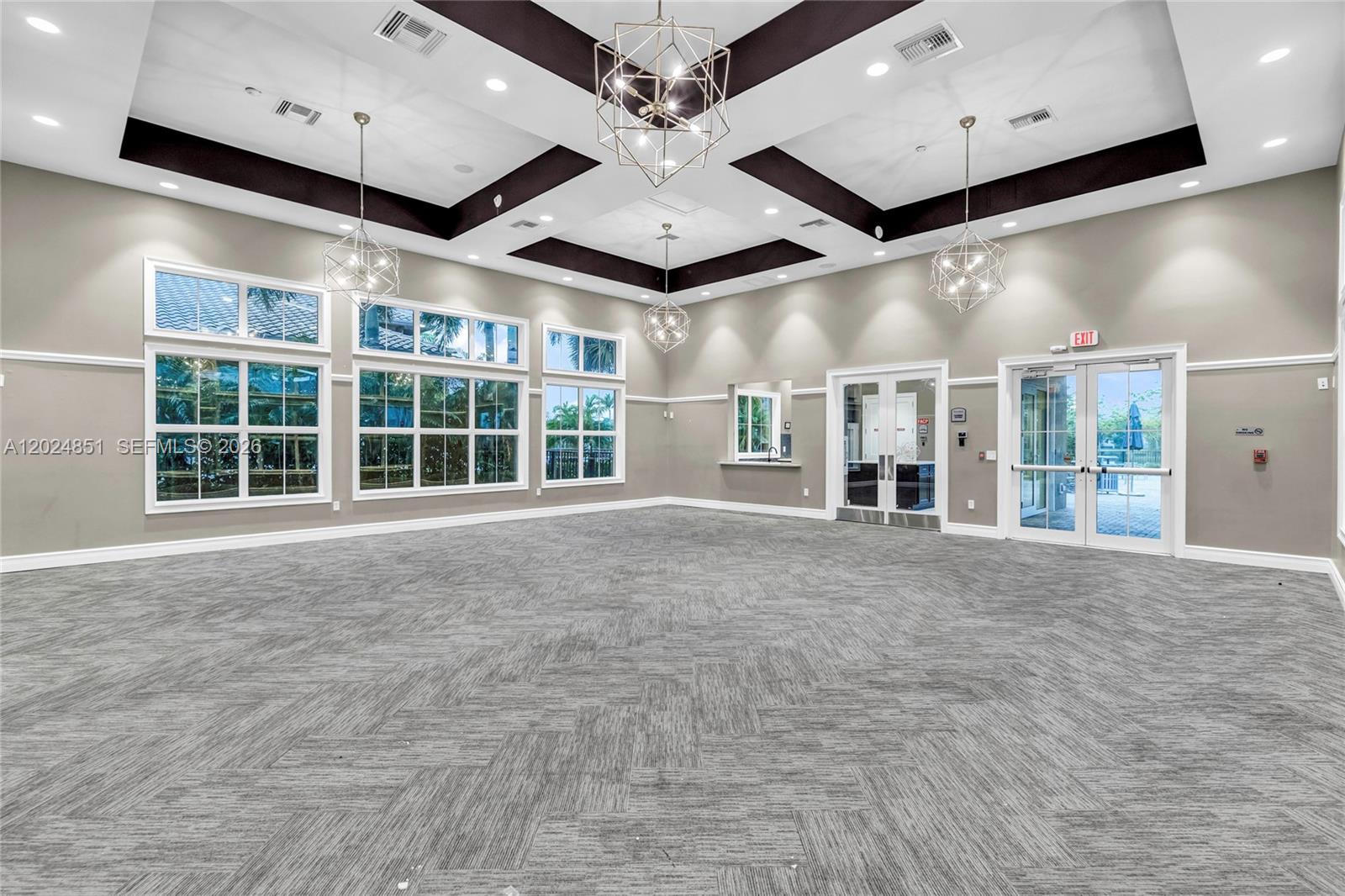 HILLCREST EAST NO 24 COND - Residential