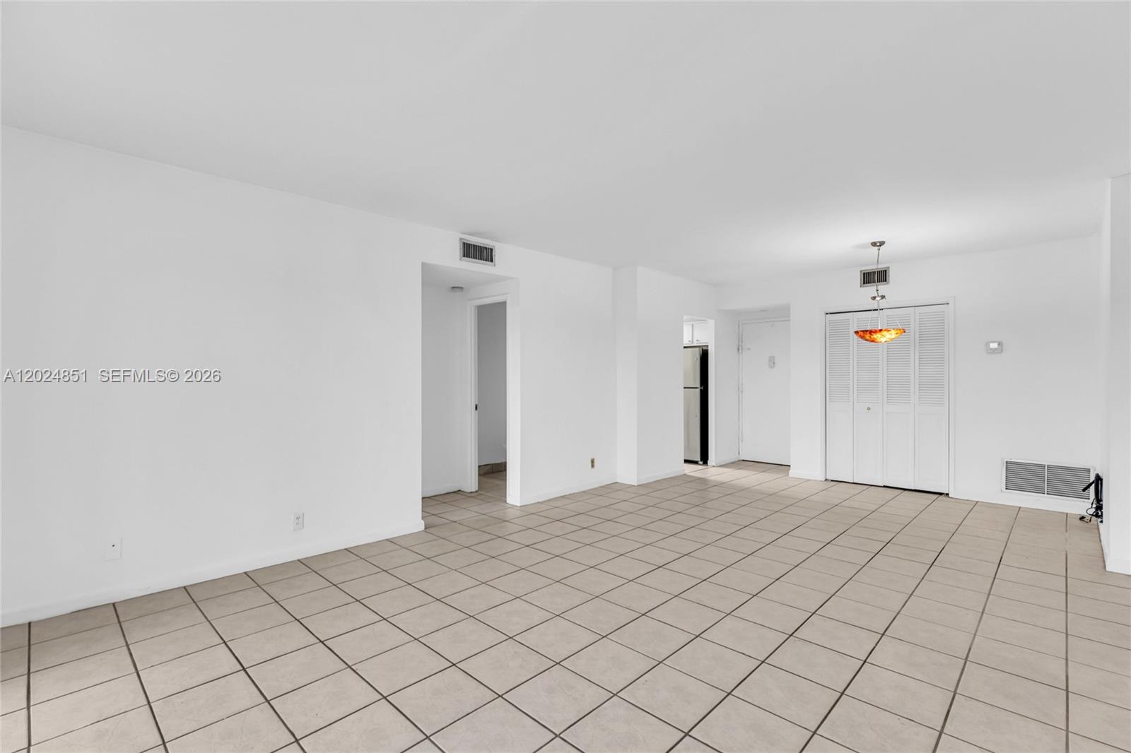 HILLCREST EAST NO 24 COND - Residential