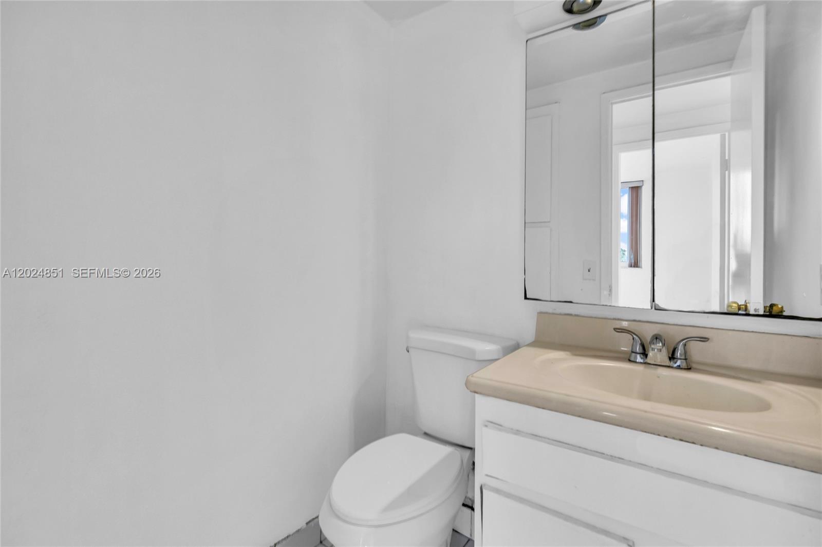 HILLCREST EAST NO 24 COND - Residential