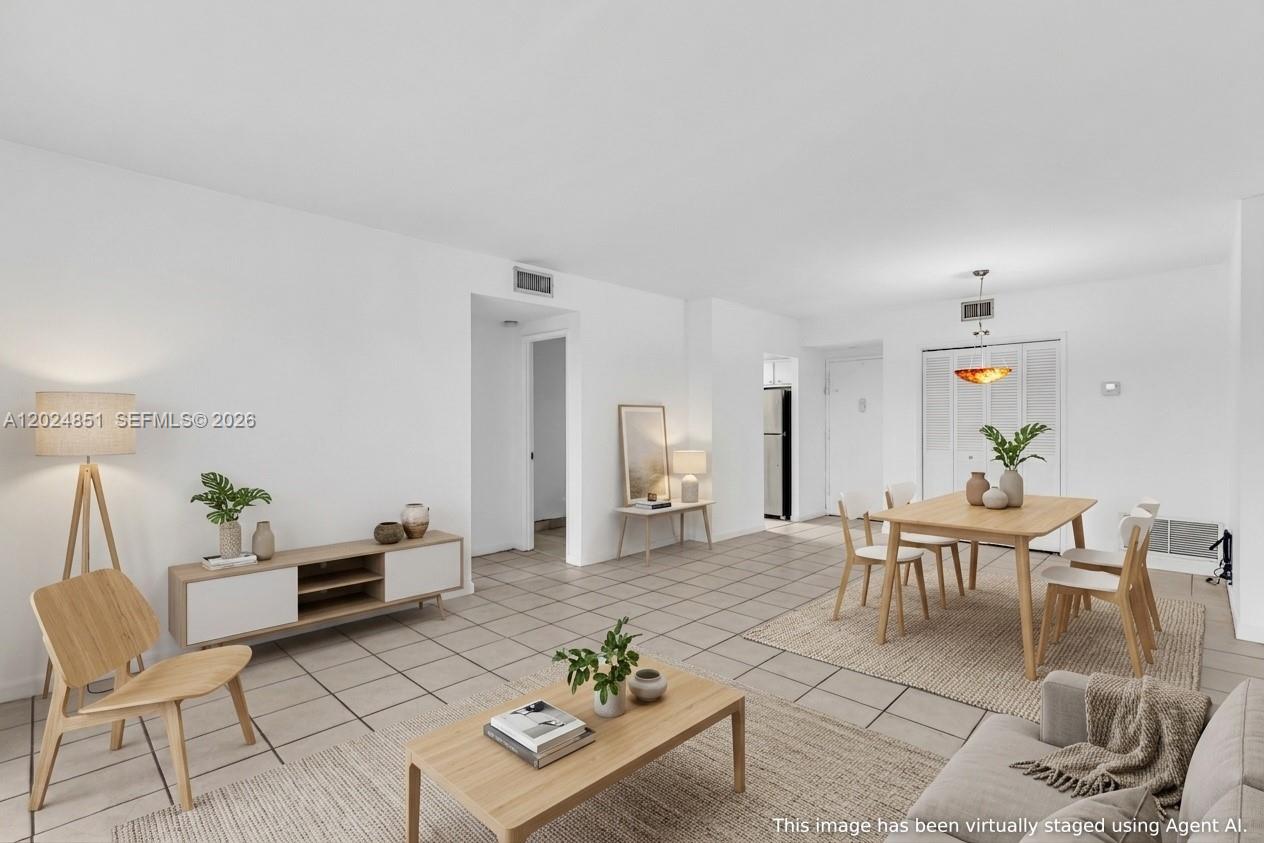 HILLCREST EAST NO 24 COND - Residential