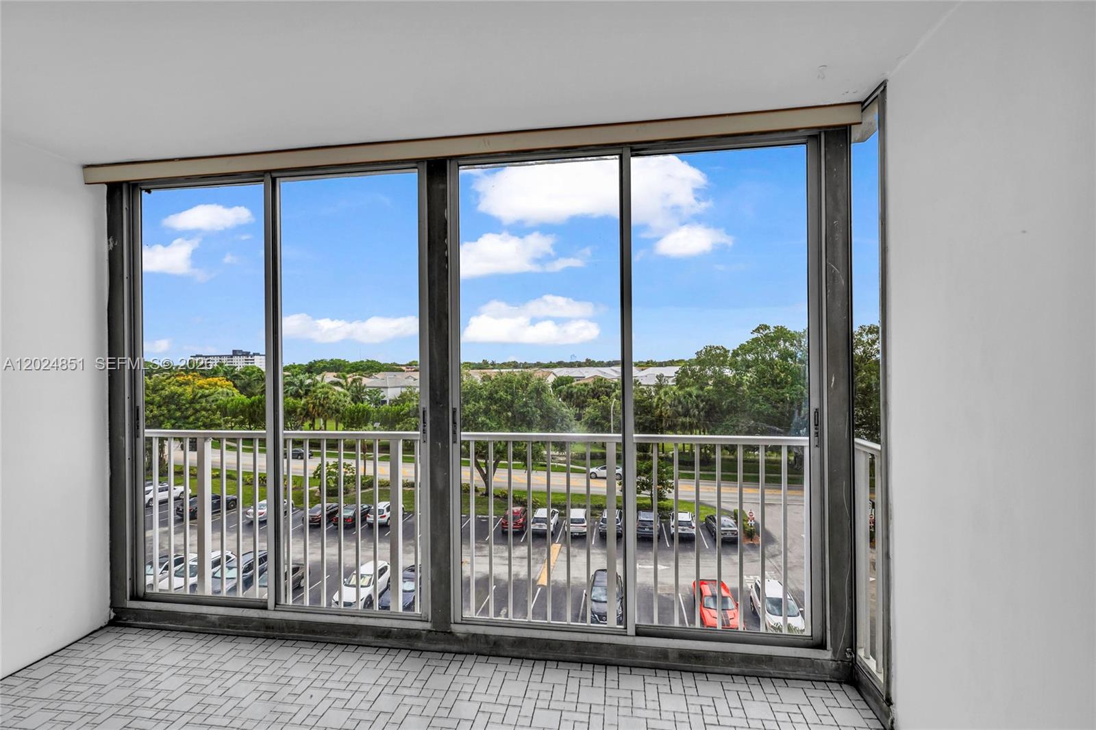 HILLCREST EAST NO 24 COND - Residential