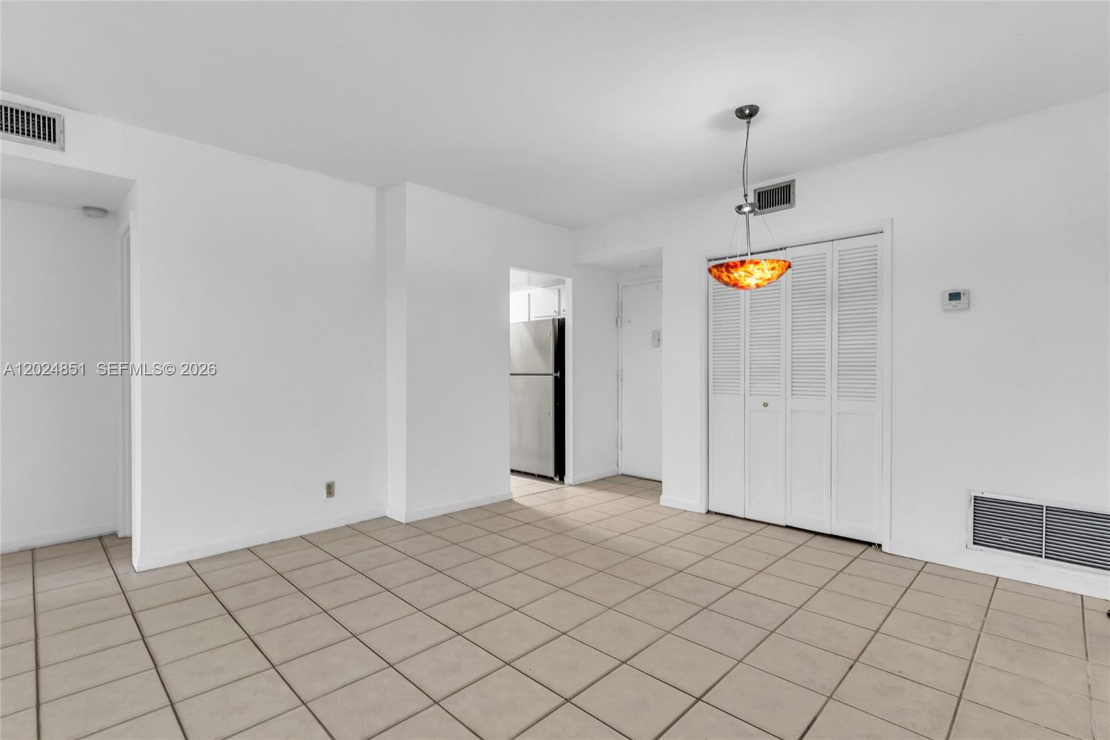 HILLCREST EAST NO 24 COND - Residential