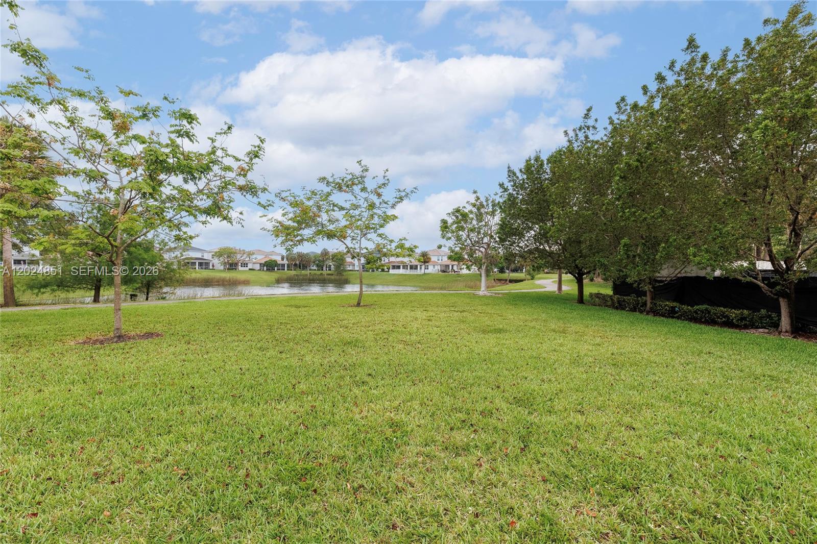 HILLCREST EAST NO 24 COND - Residential