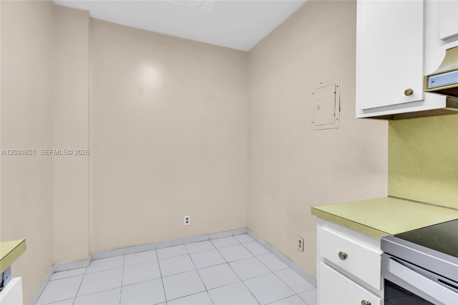 HILLCREST EAST NO 24 COND - Residential