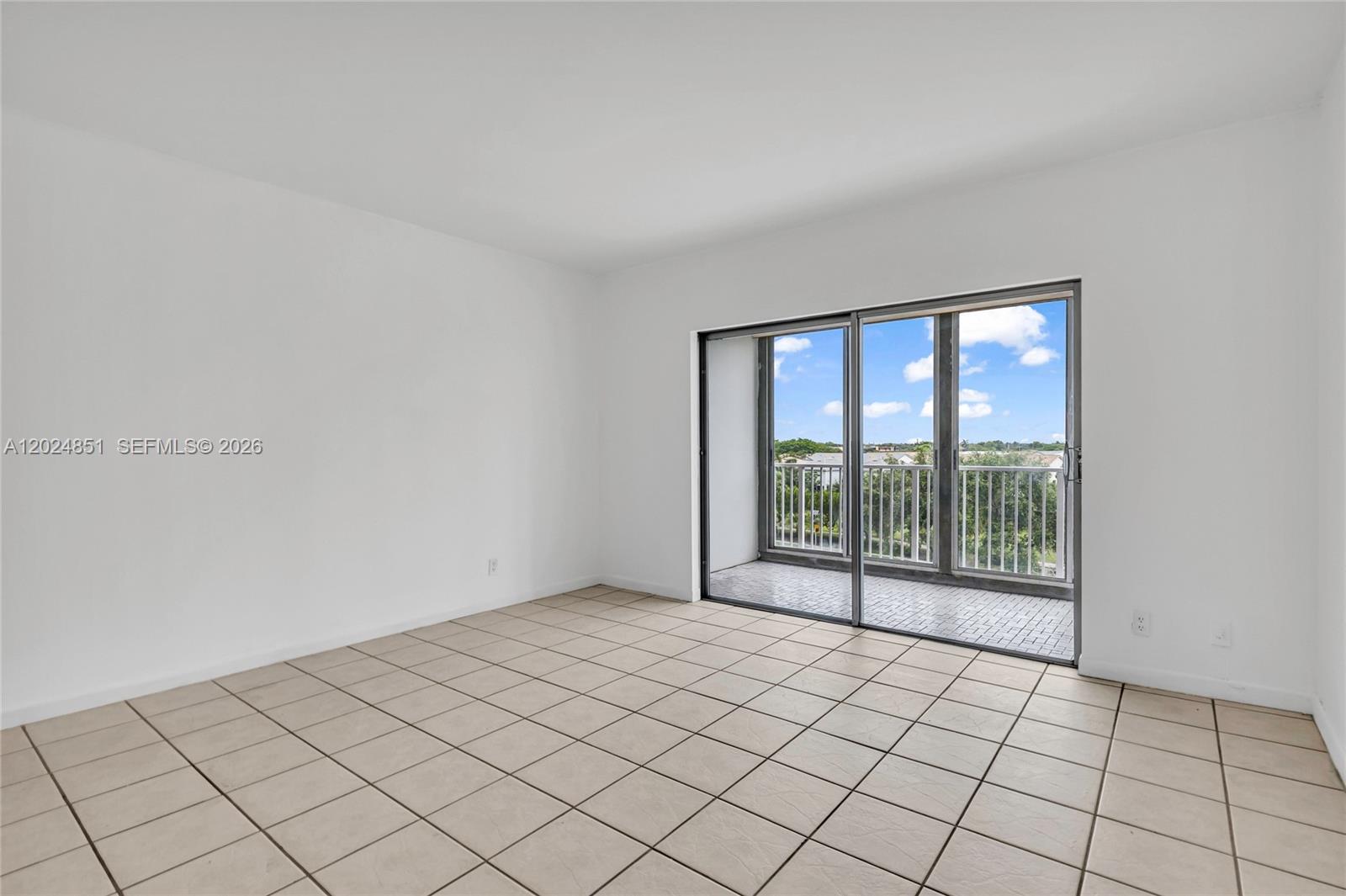 HILLCREST EAST NO 24 COND - Residential