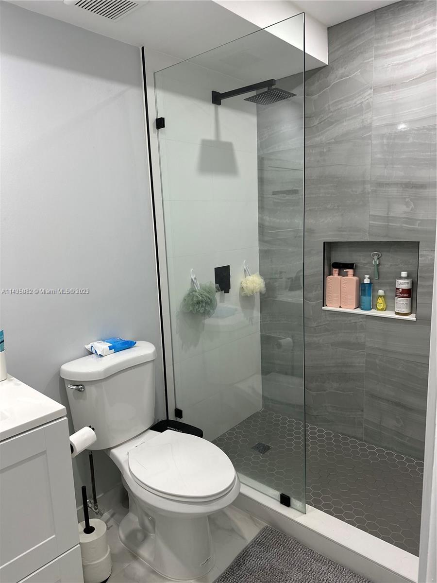 THE HORIZONS CONDO #1 - Residential Lease