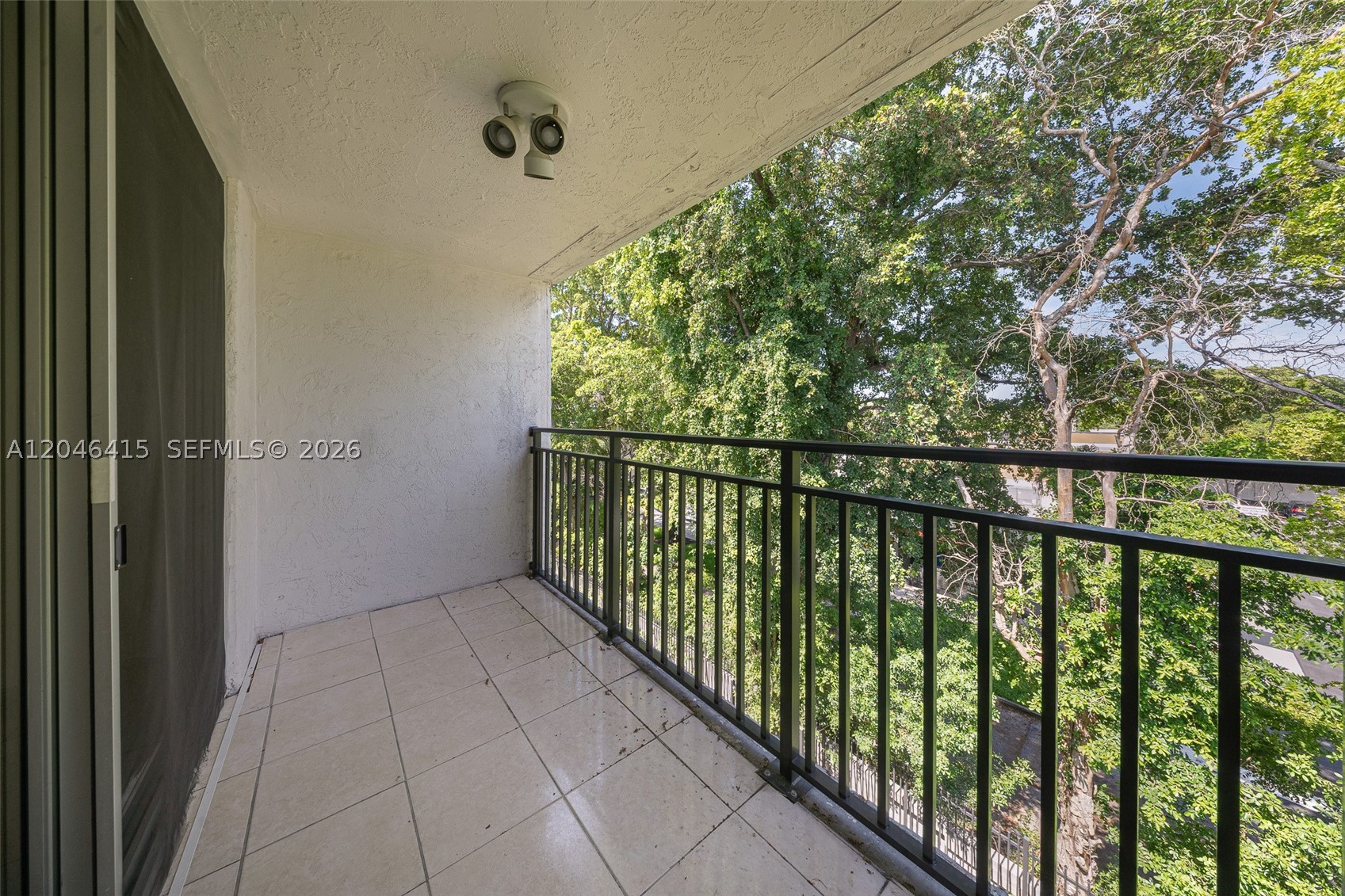 EL CONQUISTADOR SOUTH CON - Residential