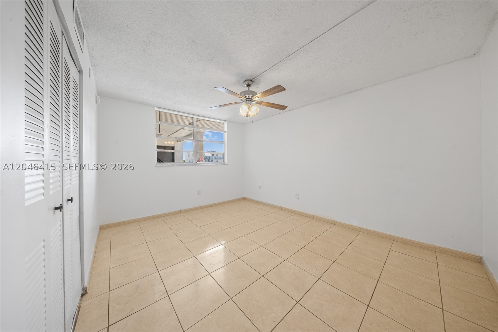 EL CONQUISTADOR SOUTH CON - Residential