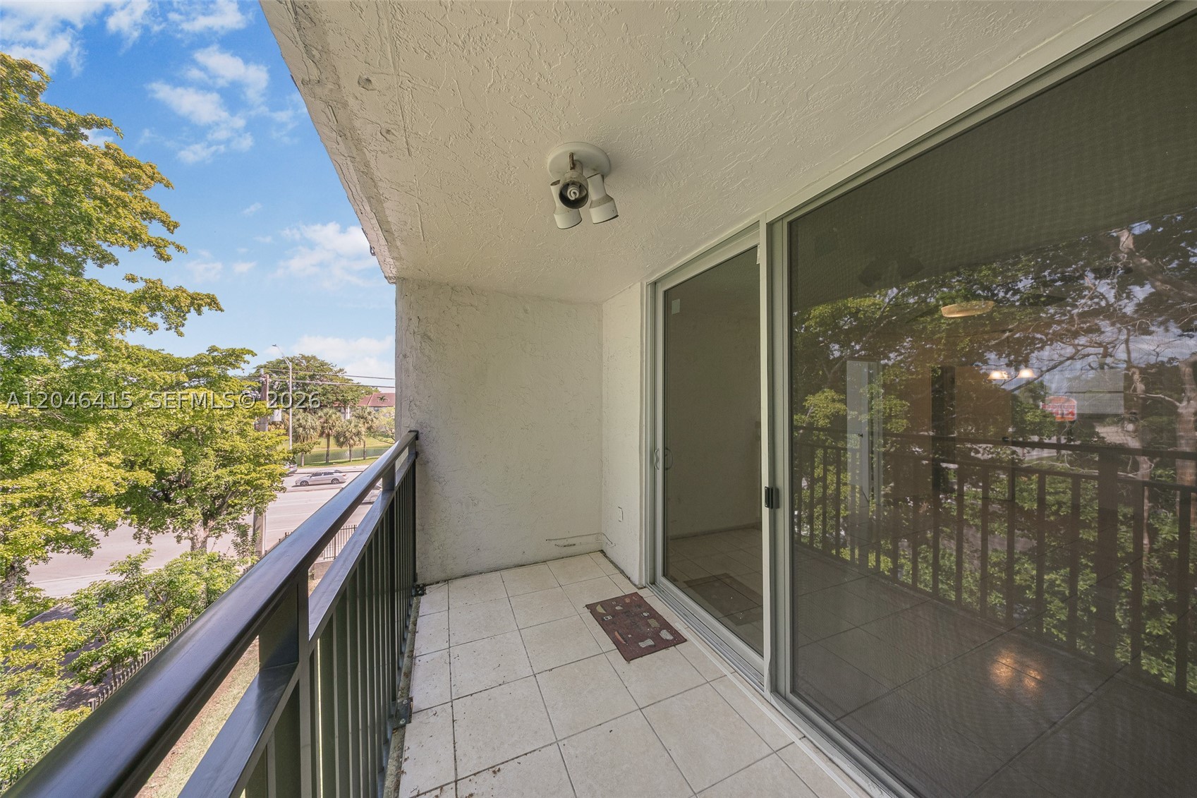 EL CONQUISTADOR SOUTH CON - Residential