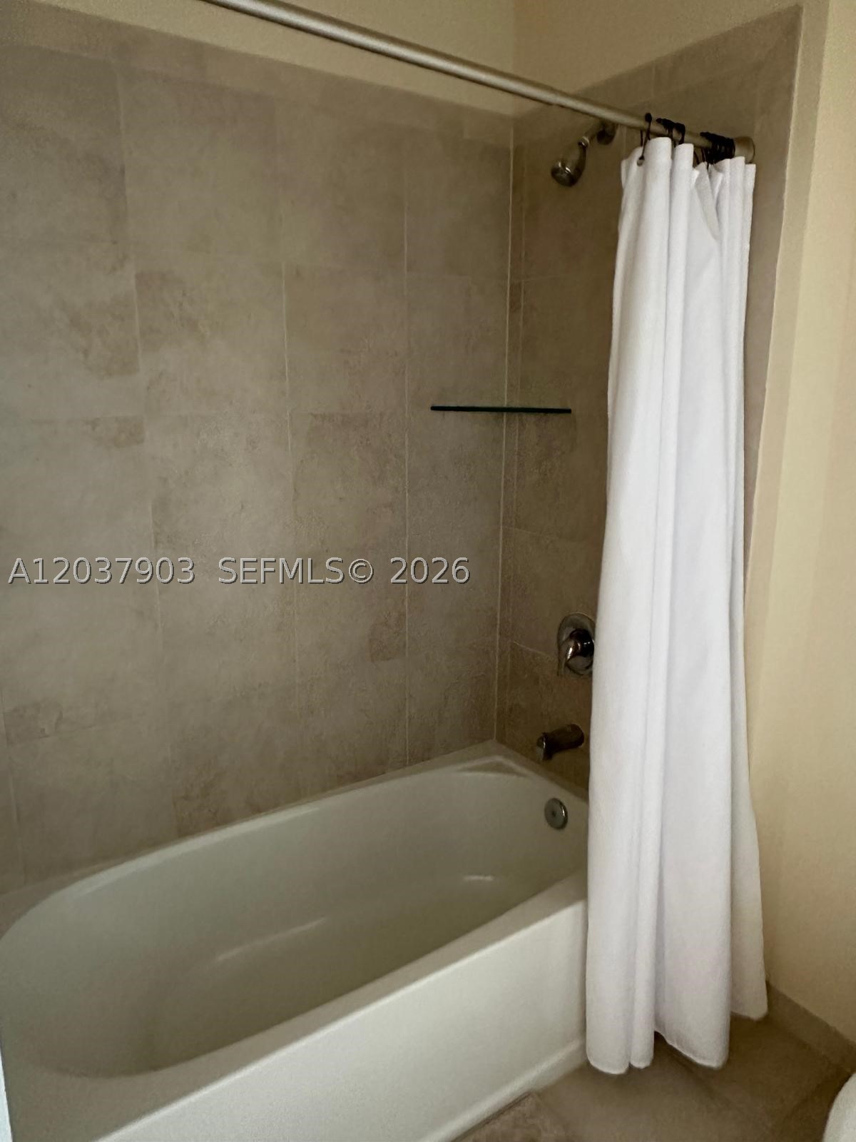 SILVER PALM SOUTHWEST - Residential Lease