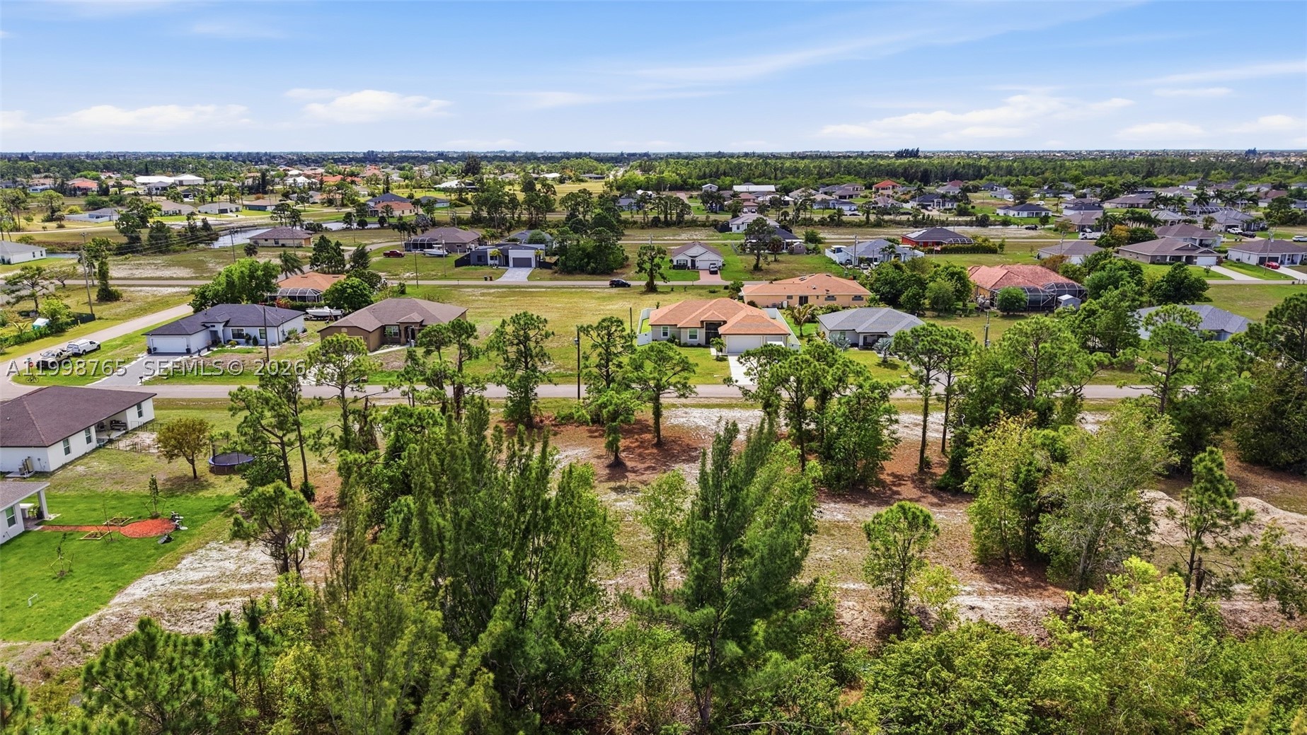 CAPE CORAL - Land