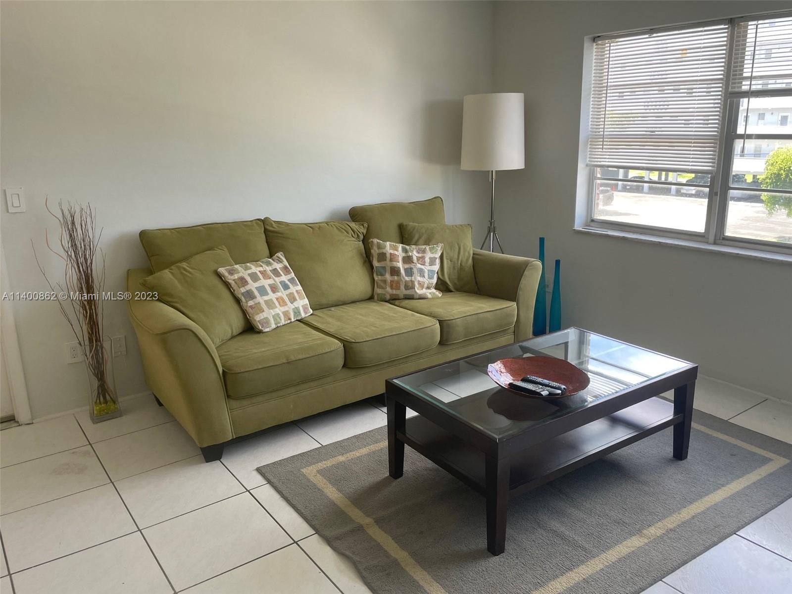 SEVENTEENTH GREEN CONDO - Residential