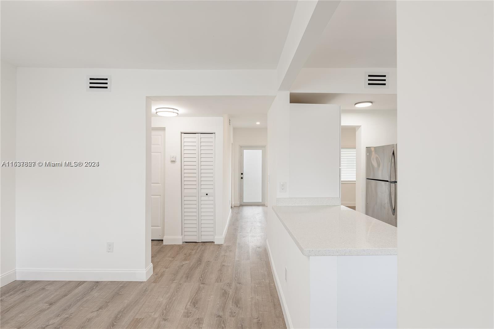 ISLAND POINT SOUTH CONDO - Residential Lease
