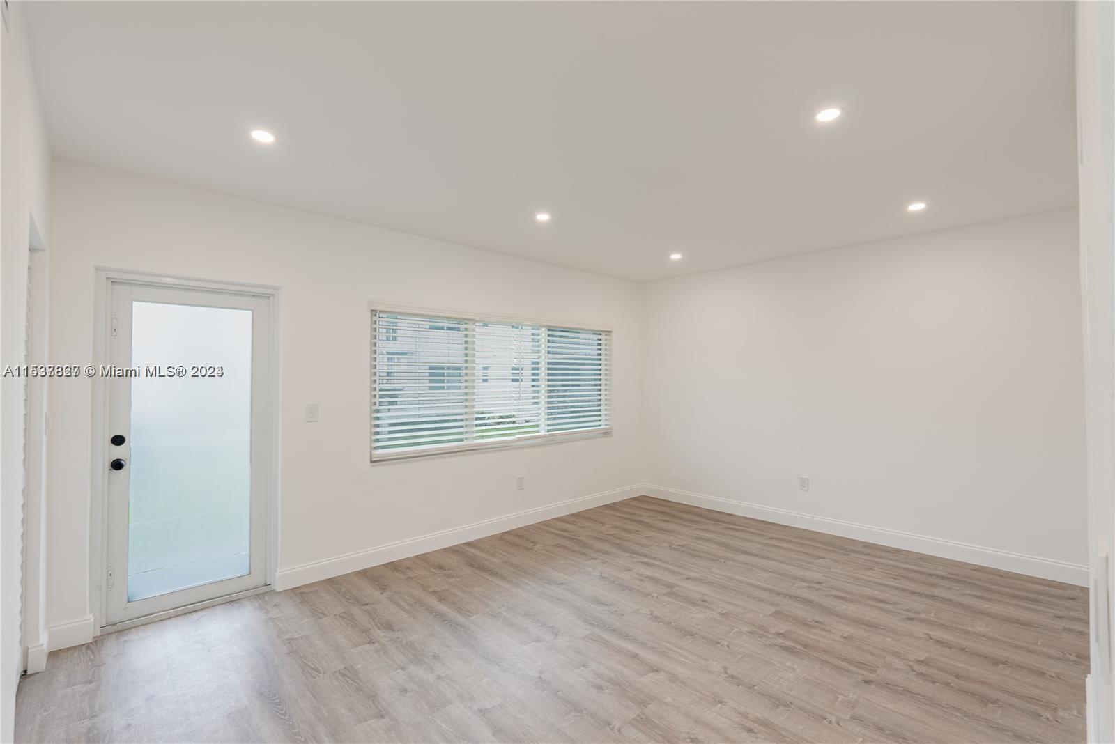 ISLAND POINT SOUTH CONDO - Residential Lease