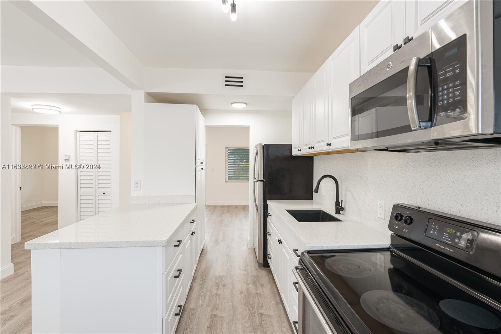 ISLAND POINT SOUTH CONDO - Residential Lease