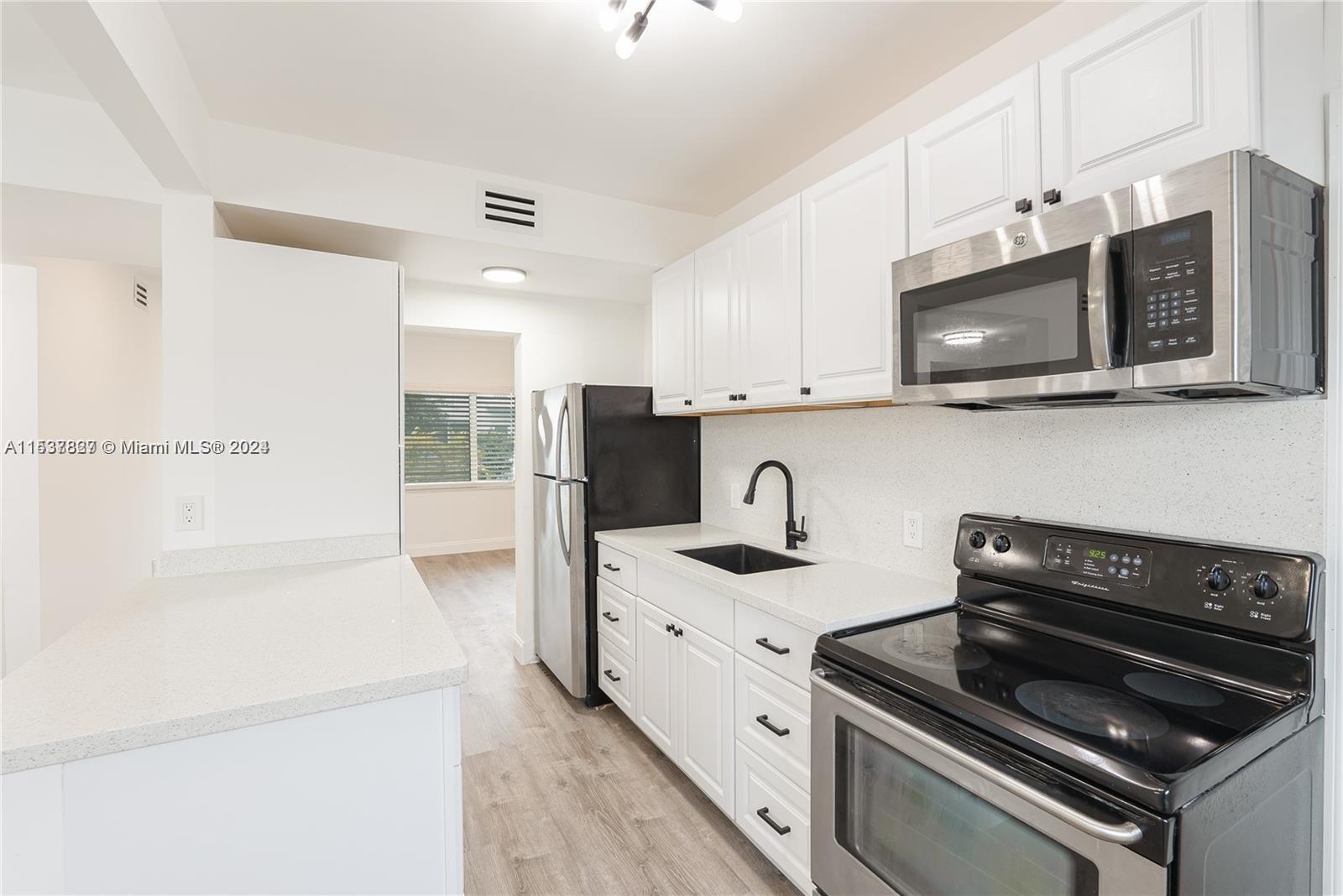 ISLAND POINT SOUTH CONDO - Residential Lease