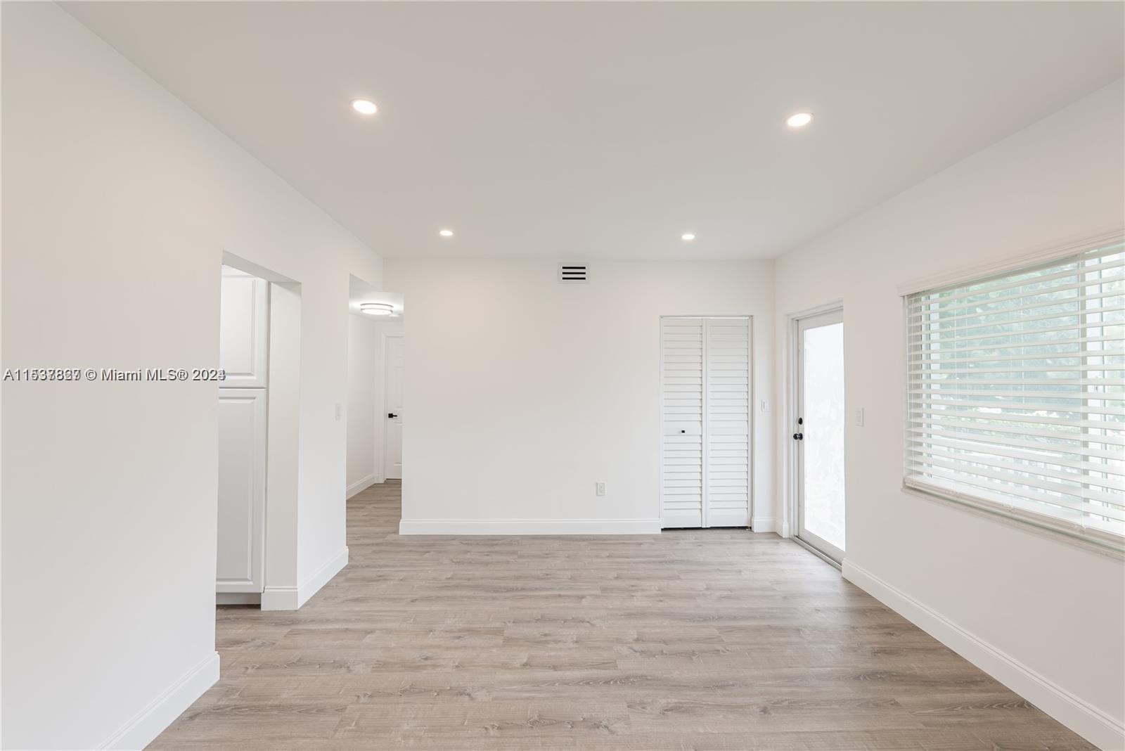 ISLAND POINT SOUTH CONDO - Residential Lease