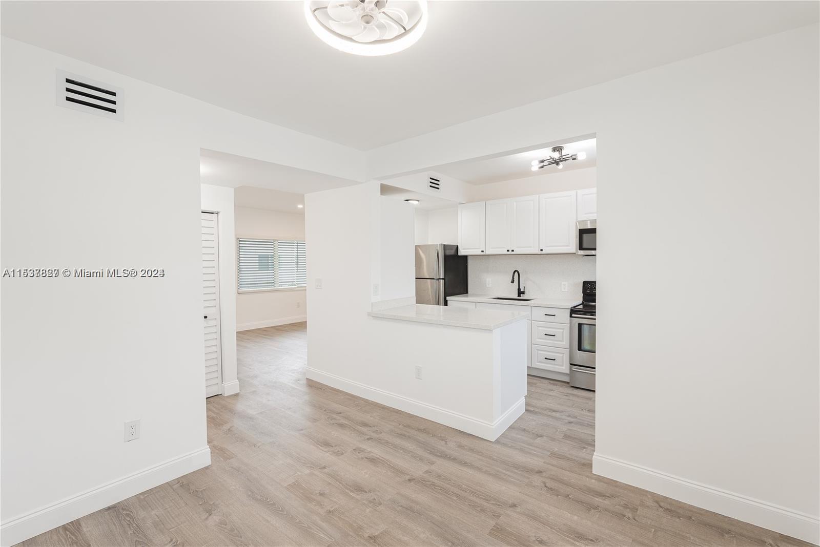 ISLAND POINT SOUTH CONDO - Residential Lease