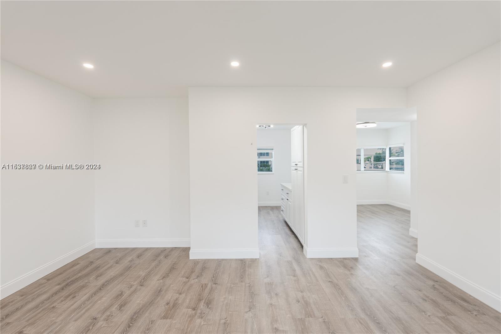 ISLAND POINT SOUTH CONDO - Residential Lease