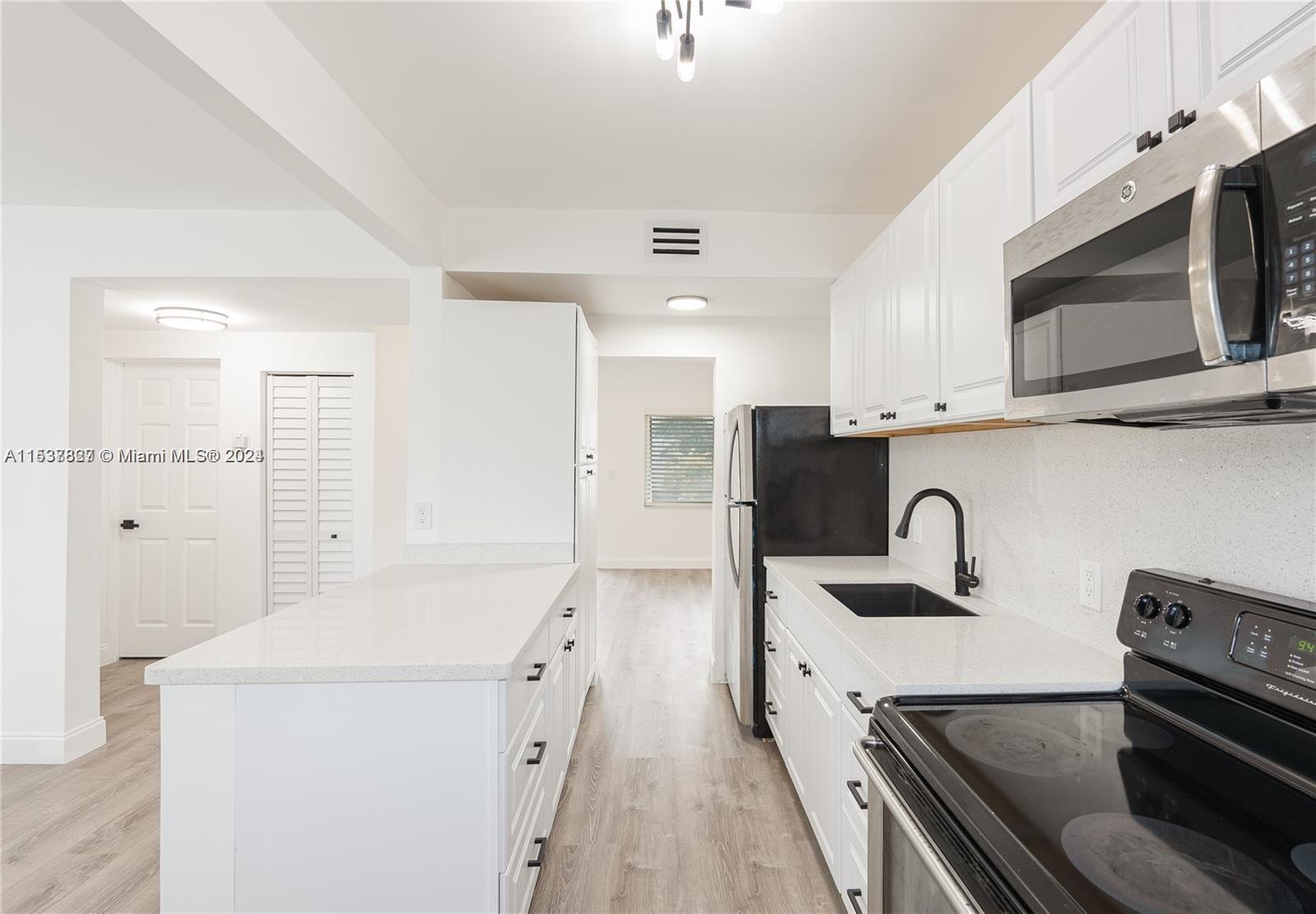 ISLAND POINT SOUTH CONDO - Residential Lease