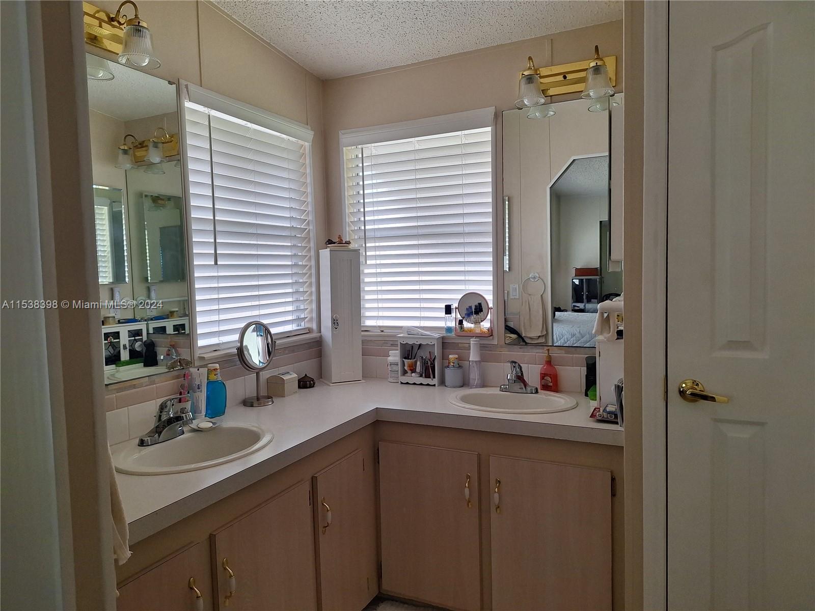 GATEWAY WEST CONDO - Residential