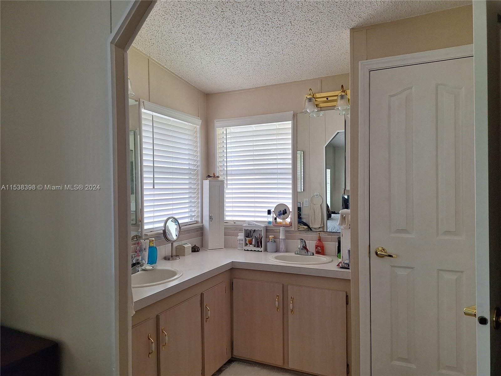 GATEWAY WEST CONDO - Residential