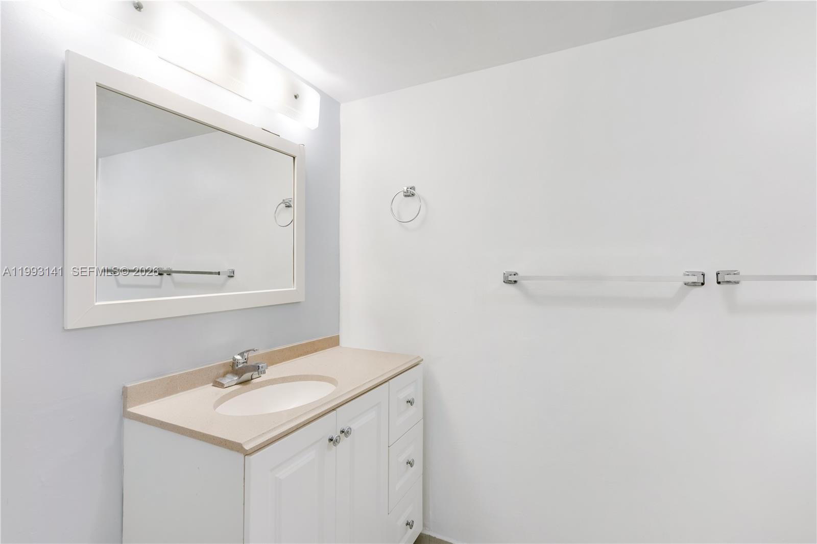 SUNSET PALMS EAST CONDO - Residential