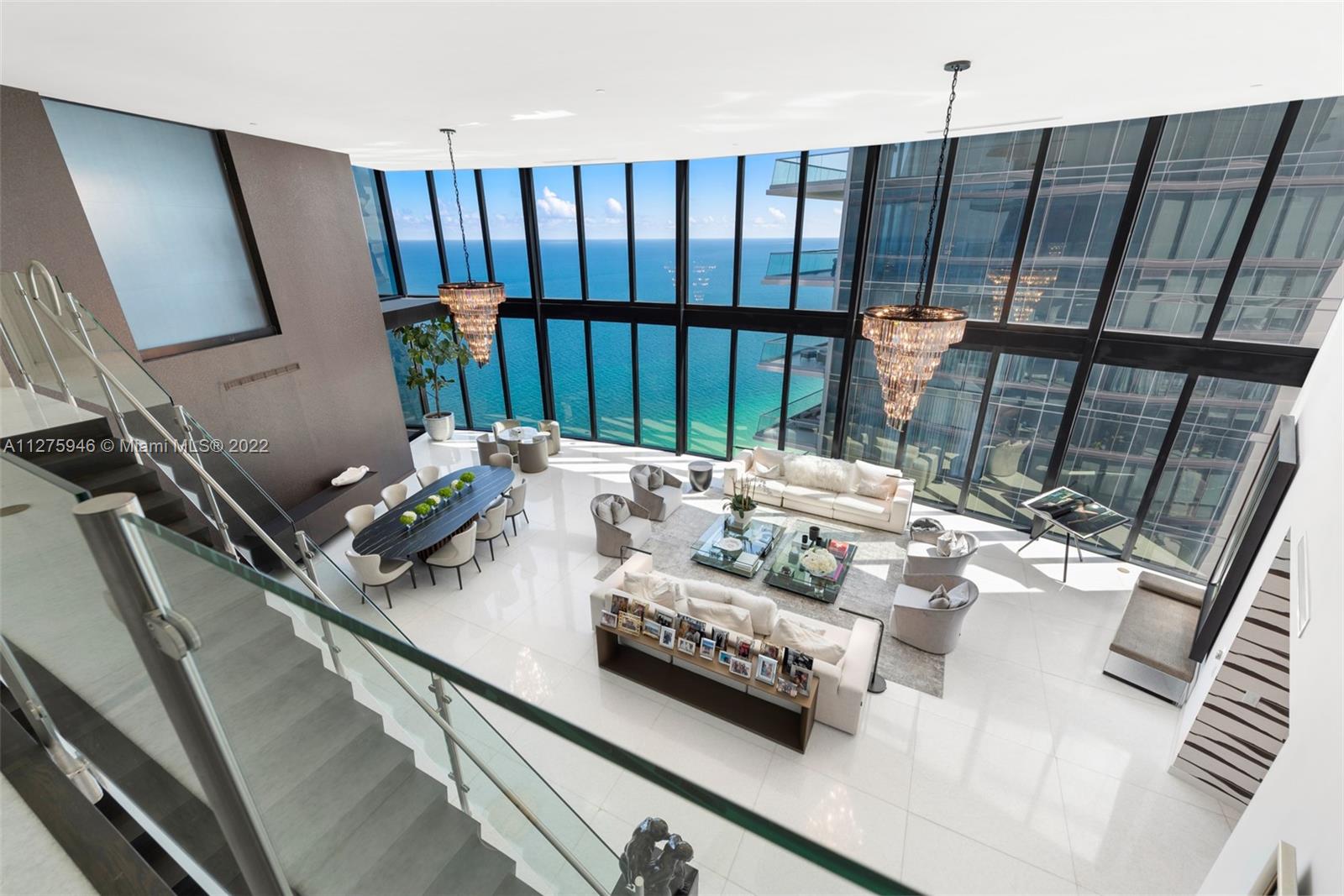 PORSCHE DESIGN TOWER - Residential
