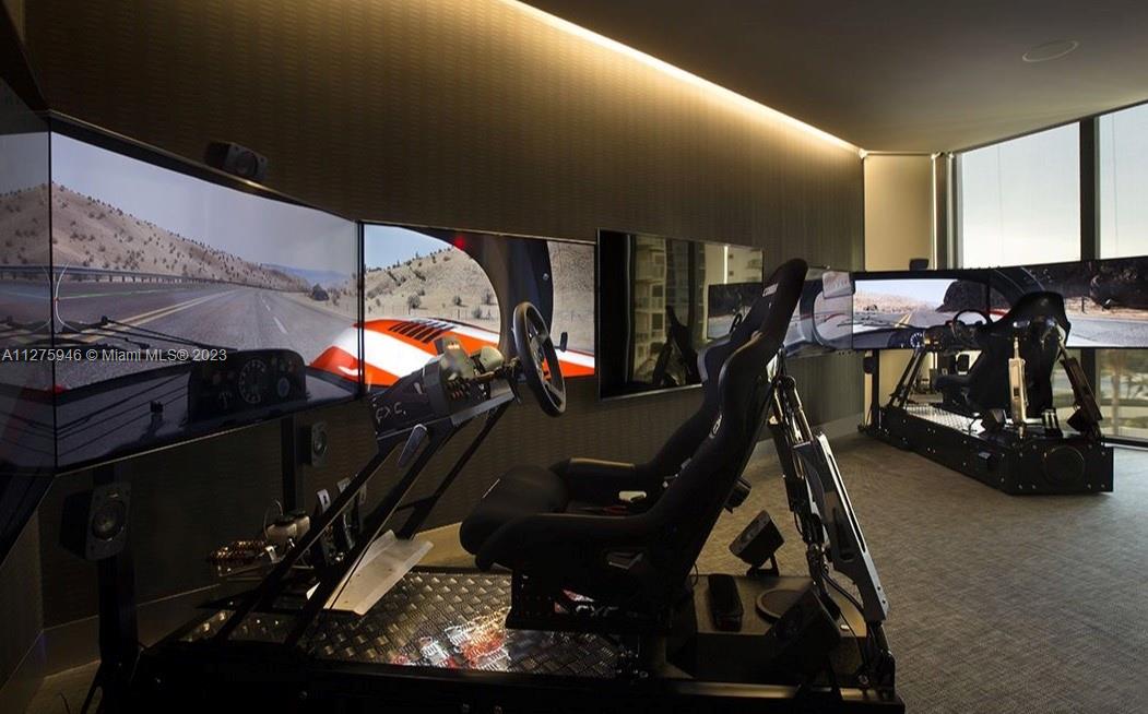 PORSCHE DESIGN TOWER - Residential