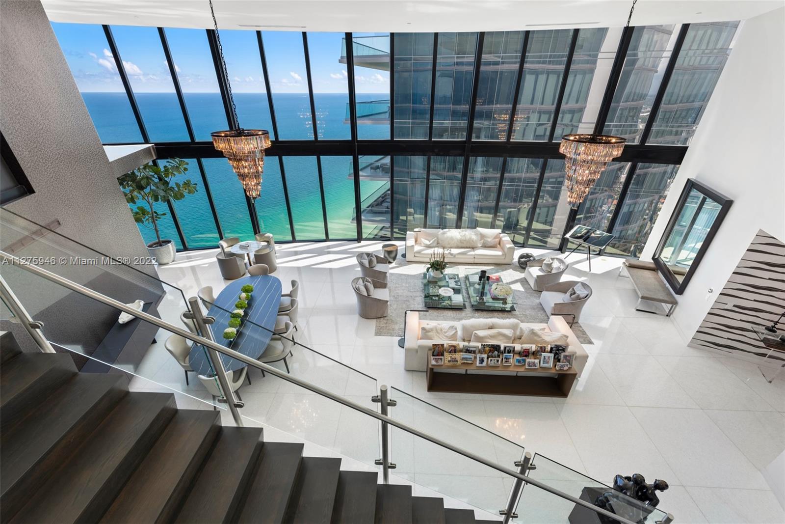 PORSCHE DESIGN TOWER - Residential