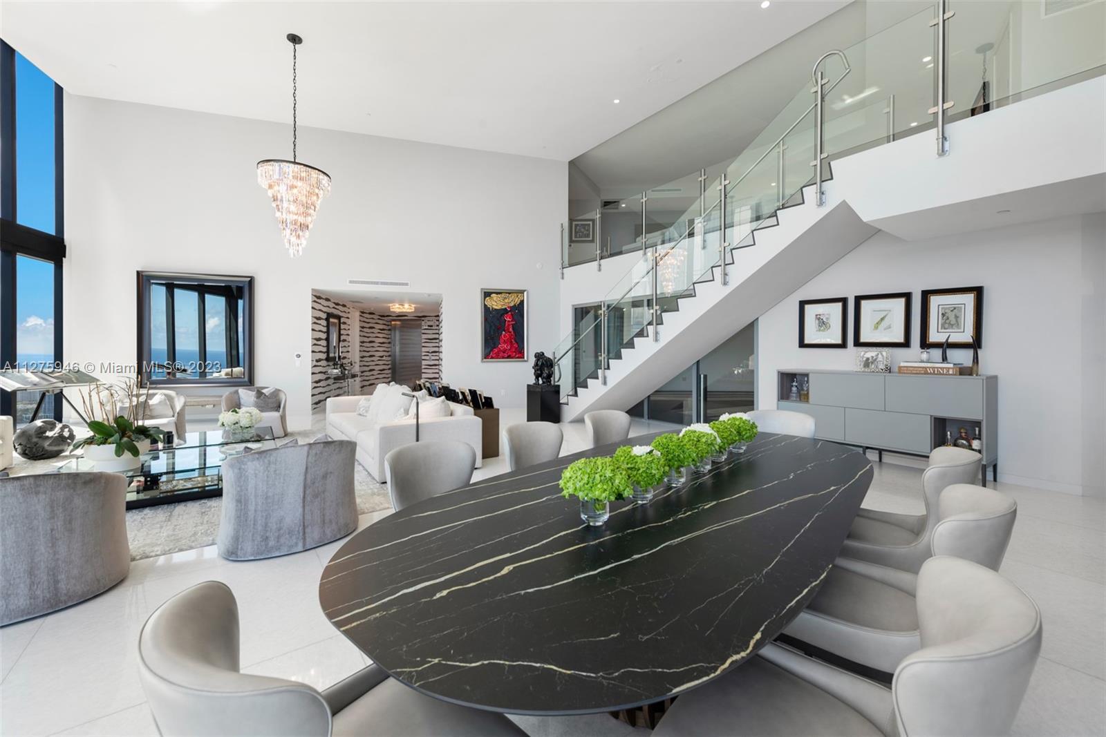 PORSCHE DESIGN TOWER - Residential