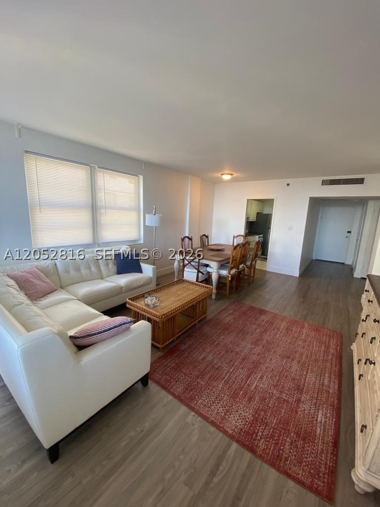 THE DECOPLAGE CONDO - Residential Lease