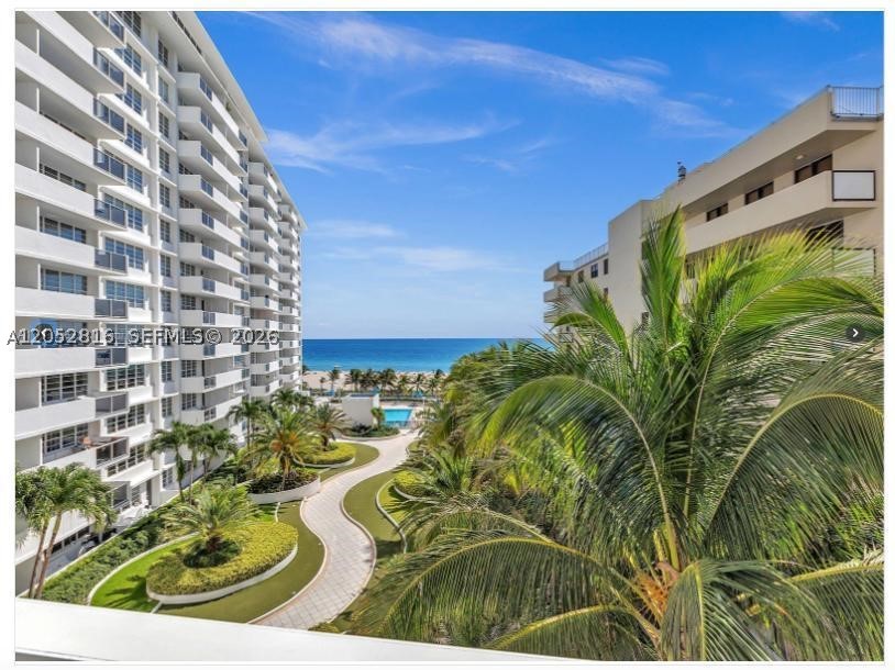 THE DECOPLAGE CONDO - Residential Lease