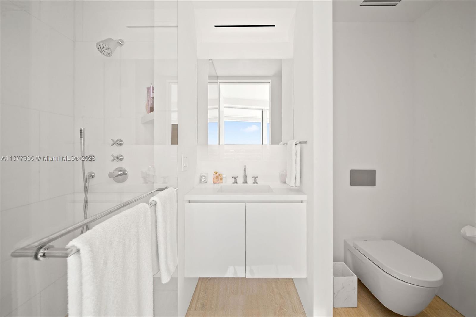 SURF CLUB CONDO - Residential