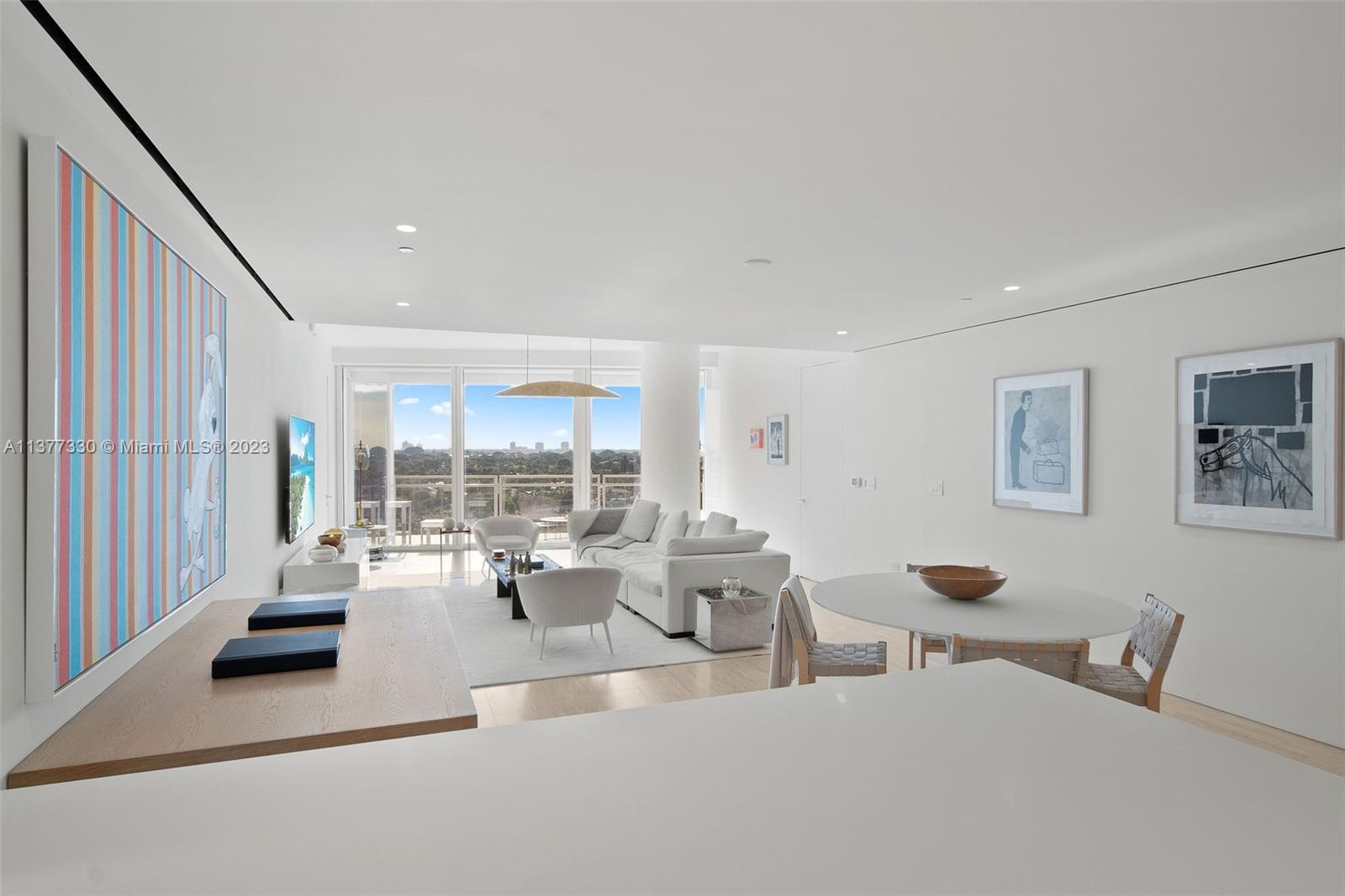 SURF CLUB CONDO - Residential