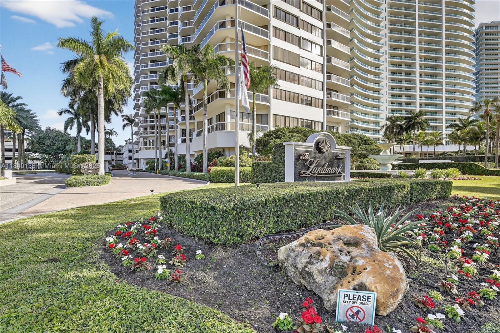 THE LANDMARK CONDO - Residential
