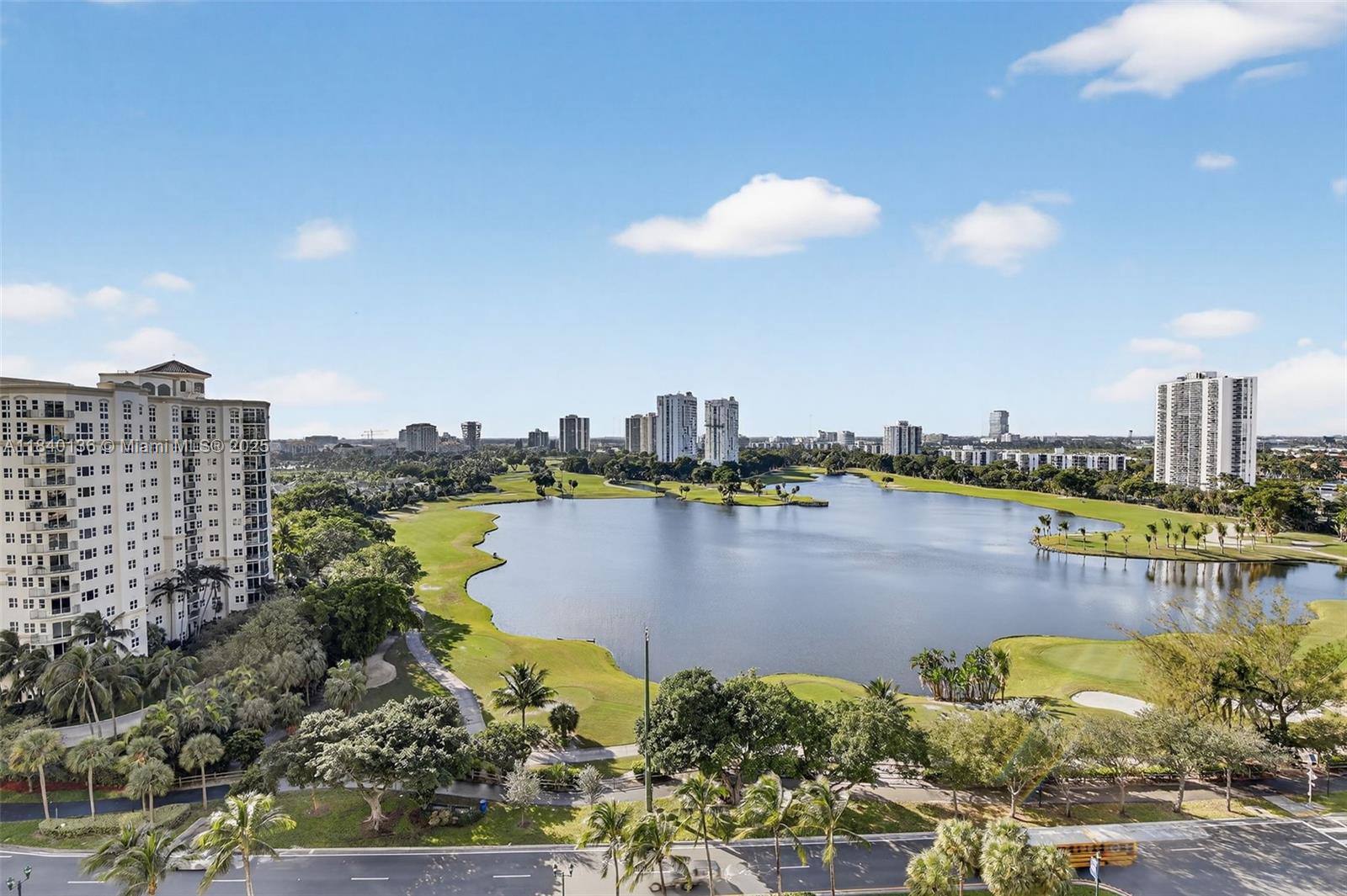 THE LANDMARK CONDO - Residential