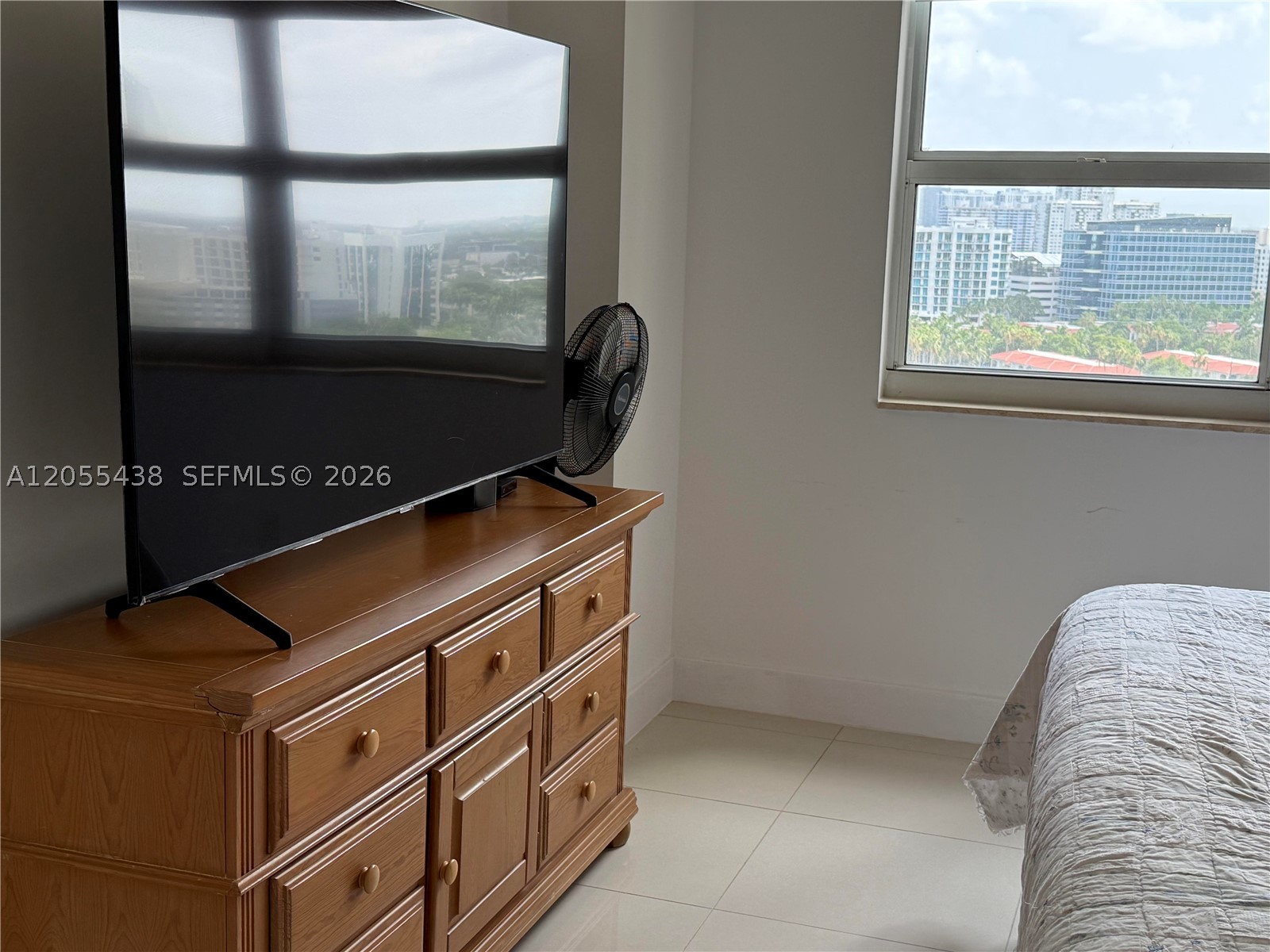 TURNBERRY ON THE GREEN CO - Residential Lease
