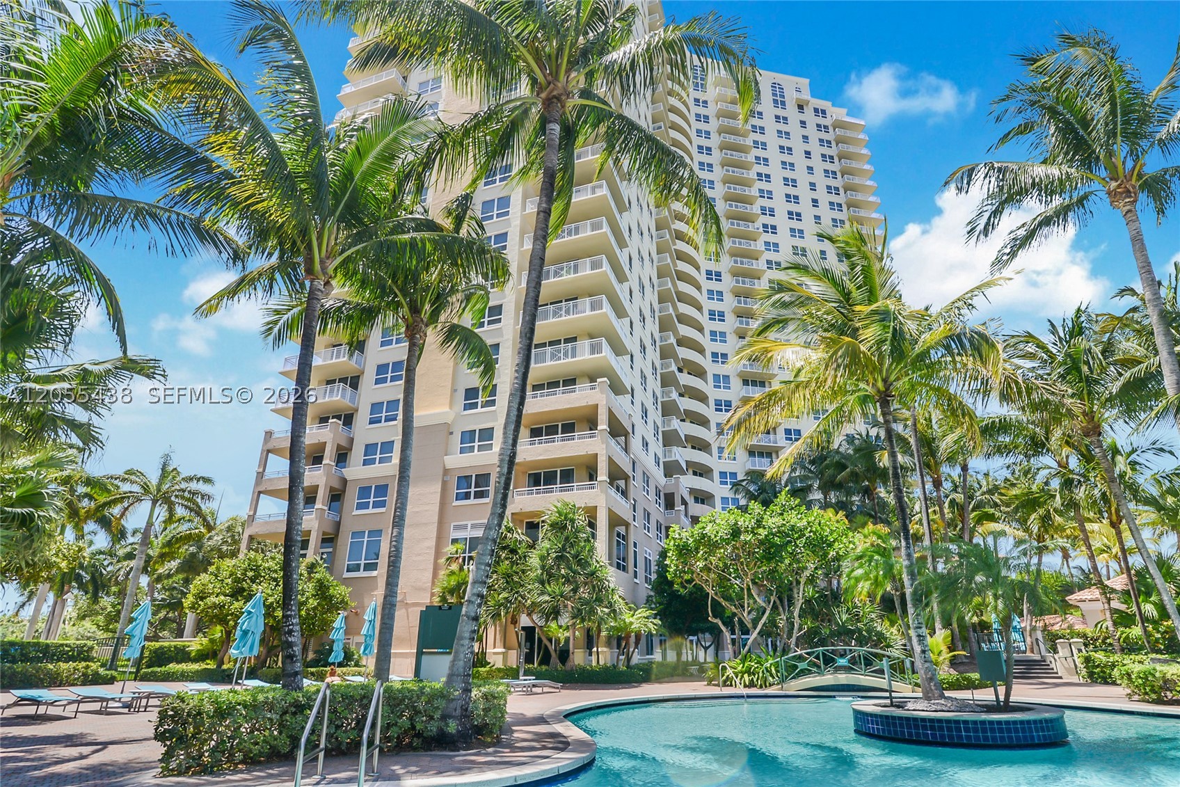 TURNBERRY ON THE GREEN CO - Residential Lease