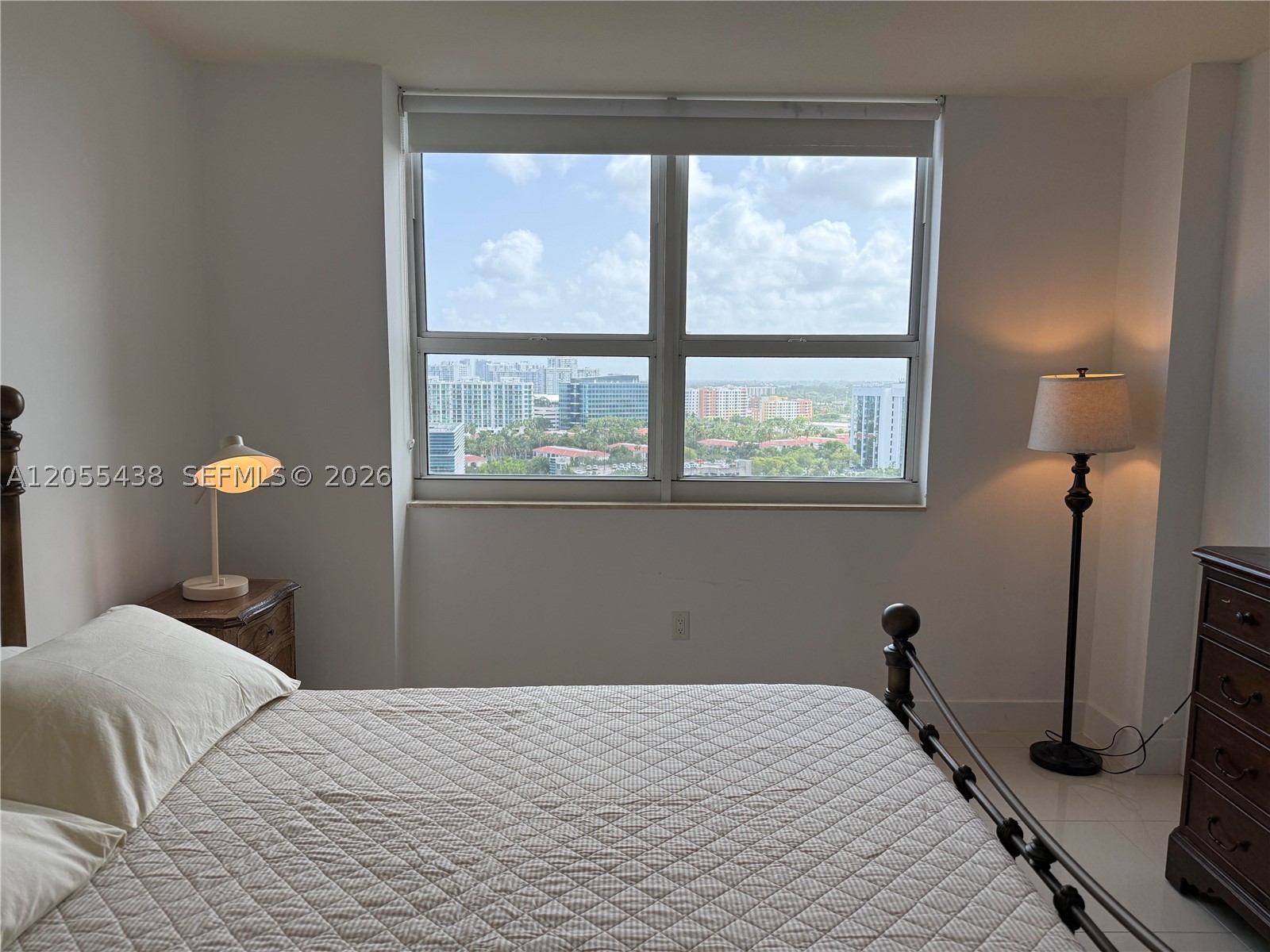 TURNBERRY ON THE GREEN CO - Residential Lease