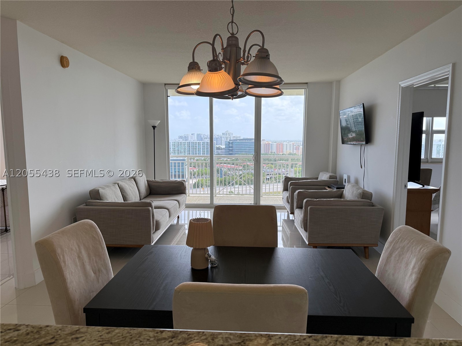 TURNBERRY ON THE GREEN CO - Residential Lease