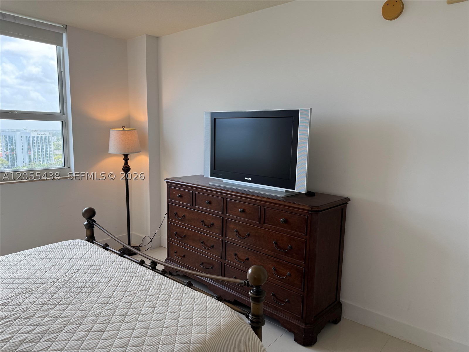 TURNBERRY ON THE GREEN CO - Residential Lease