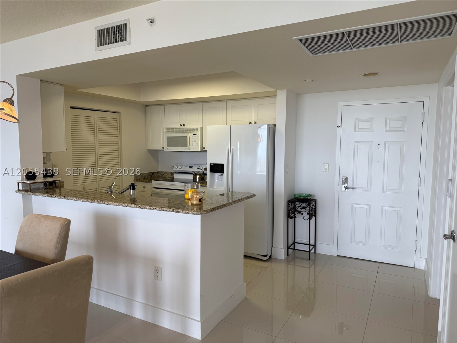 TURNBERRY ON THE GREEN CO - Residential Lease