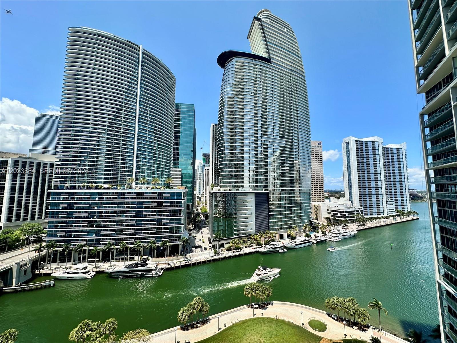 ICON BRICKELL - Residential